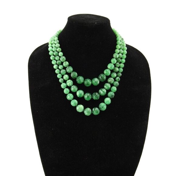 Vintage Green Bead Necklace 3 Strand Gold Tone Emerald Swirl Plastic - Picture 1 of 6